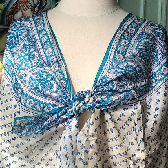 Blue&Cream vintage pure silk scarf - Picture 7 of 8